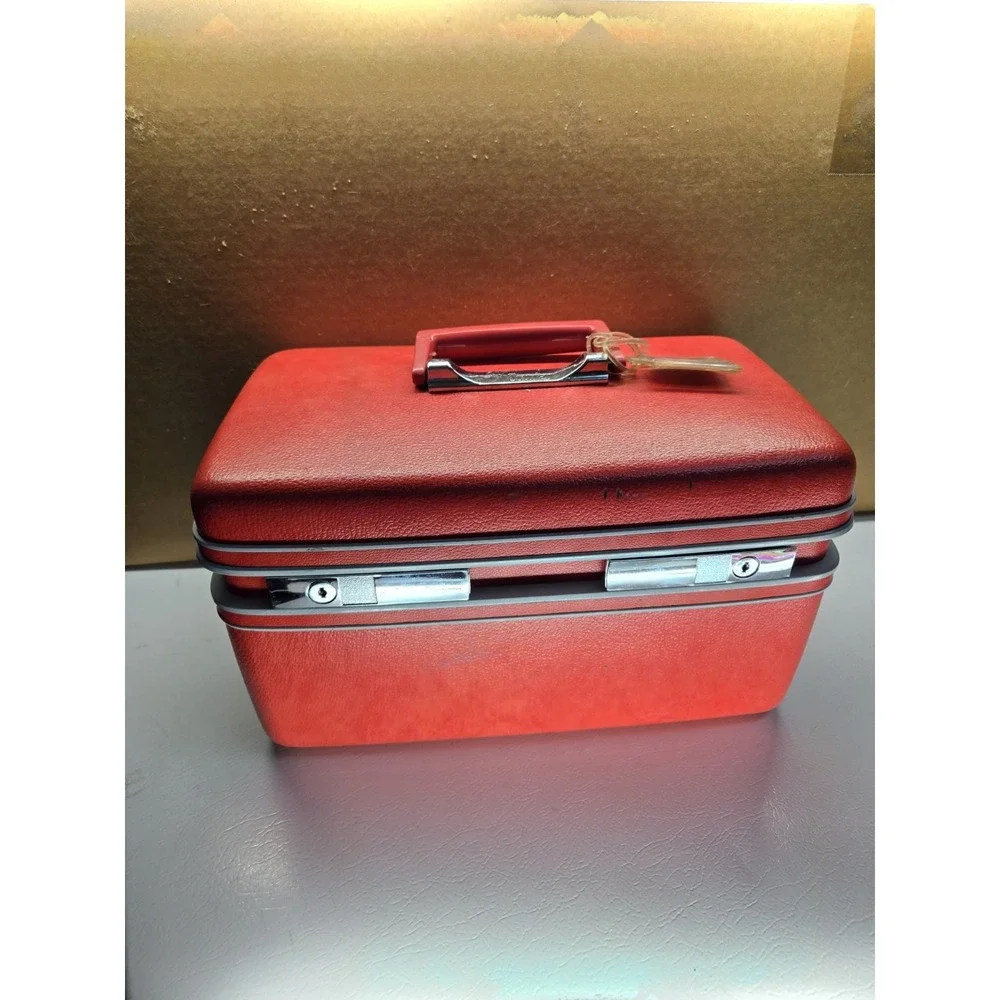 Vintage Sears Courier Samsonite Train Case Red Makeup Box Mirror Tray MCM